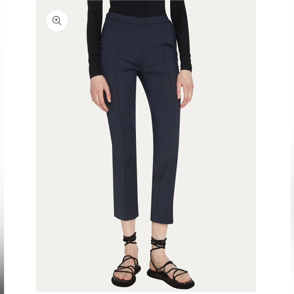 Akris Punto Franca Mid-Rise Ankle Pants in Navy